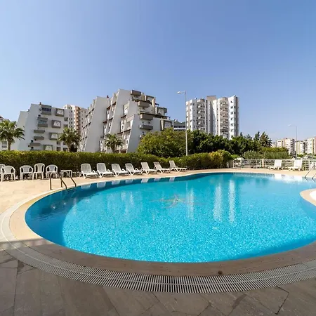 Lejlighed With Shared Pool In